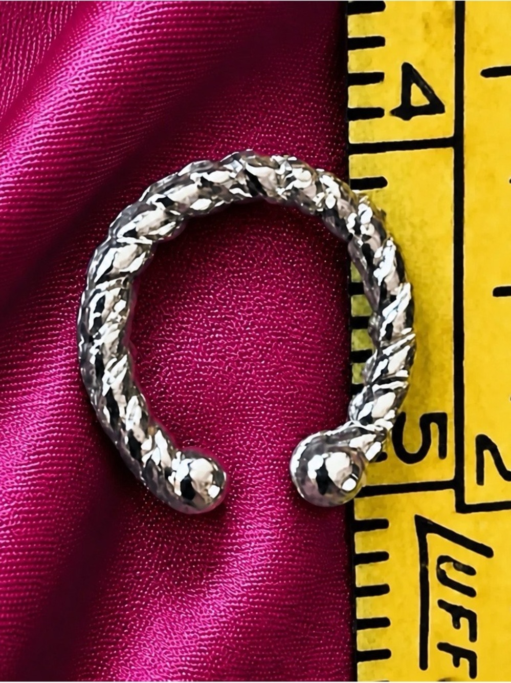 Bony Levy 14k ear cuff. Twisted Hoop, 10mm diameter. Genuine! New!